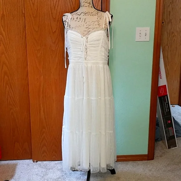 Lulu's summer and or wedding dress. - Picture 2 of 8